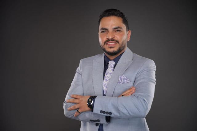 الدكتور عبد الحى السيد