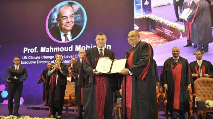 جامعة عين شمس تمنح الدكتوراه الفخرية للدكتور محمود محيي الدين كخامس شخصية دولية تحصل على هذا التكريم في تاريخ الجامعة