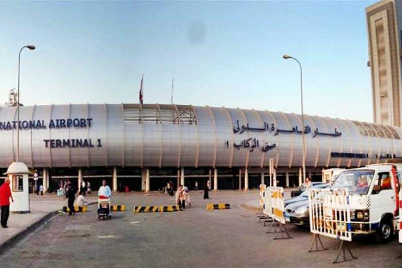 مطار القاهرة الدولى