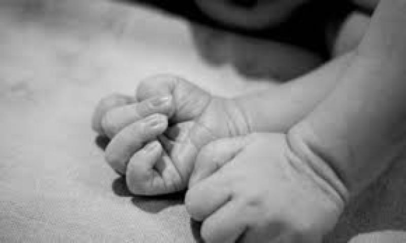 بقتل طفلة تبلغ من العمر 6 سنوات