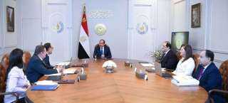 السيسي يجتمع برئيس الوزراء ومحافظ البنك المركزي لمتابعة الوضع الاقتصادي