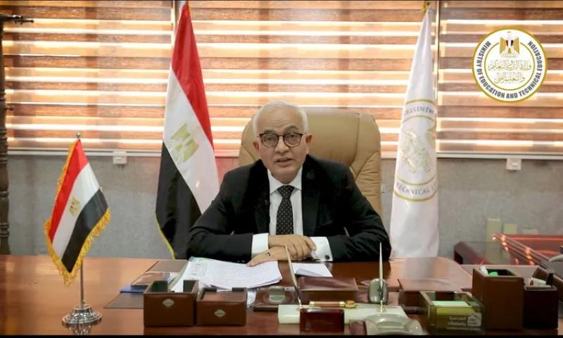 الدكتور رضا حجازي وزير التربية والتعليم