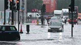 بريطانيا تصدر 30 تحذيرًا من حدوث فيضانات بسبب الأمطار الغزيرة