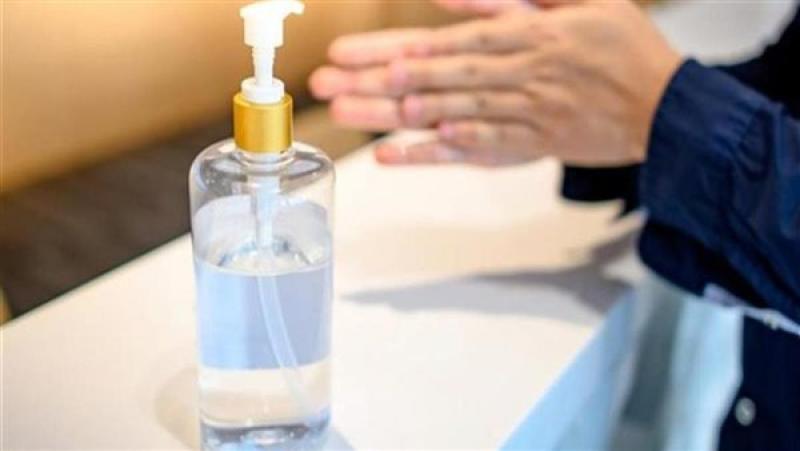 الكحول والسبرتو: دراسة في الفوائد والتأثيرات مع التركيز على