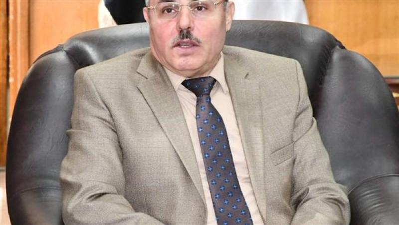 رئيس جامعه قناه السويس