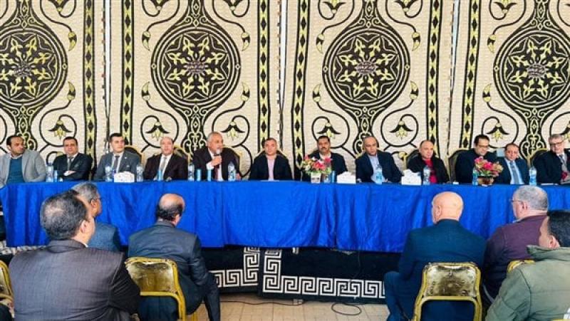 محافظ الغربية يستجيب لمطالب النحالين ومصنعي العسل