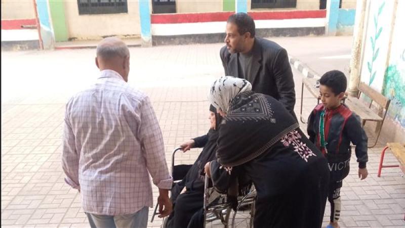 تفاصيل حقوق المسنين وفقا للقانون الجديد