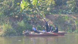 الصيادون يشاركون رجال الإنقاذ النهري فى البحث عن ضحايا حادث معدية نكلا بالجيزة (فيديو وصور)