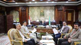 محافظ المنيا يلتقي أعضاء مجلس النواب لمناقشة طلبات المواطنين