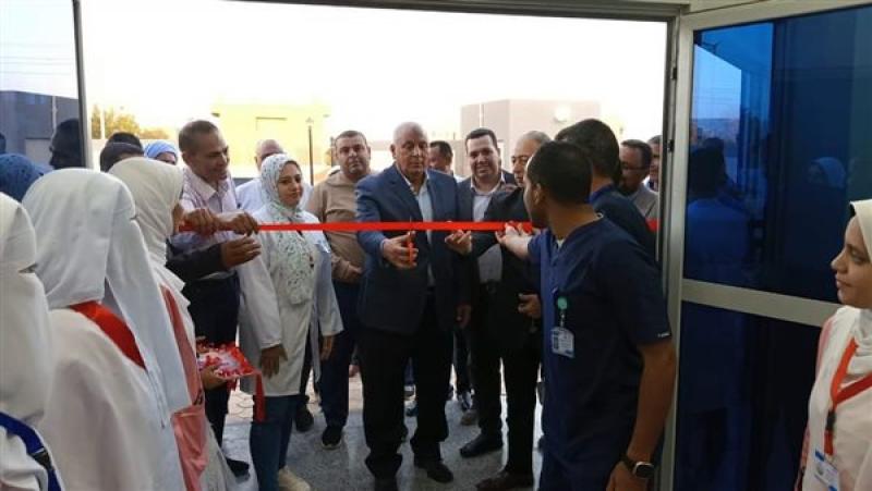 محافظ الوادي الجديد يفتتح وحدة طب أسرة