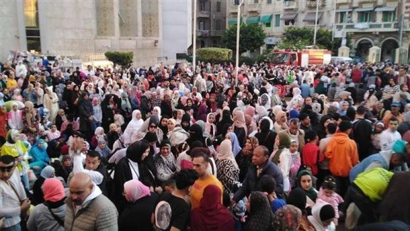 اختلاط الرجال والنساء بساحه ابوالعباس