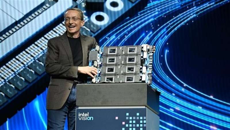 بات جيلسنجر الرئيس التنفيذي لشركة Intel