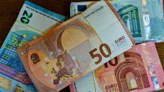 سعر اليورو مقابل الجنيه المصري بالبنك المركزي بداية تعاملات اليوم الثلاثاء 23 - 4 - 2024