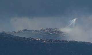 غارات إسرائيلية على مواقع لحزب الله واستهداف سيارة جنوبي لبنان