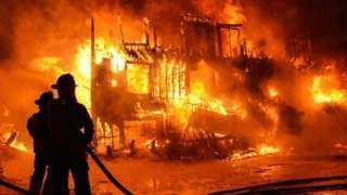 مصرع وإصابة 36 شخصًا إثر اندلاع حريق كبير في فندق شرقي الهند