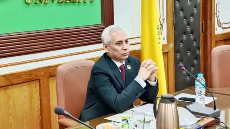رئيس جامعة المنيا د.عصام فرحات