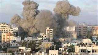 غارات جوية إسرائيلية تستهدف محيط مطار غزة شرق مدينة رفح الفلسطينية