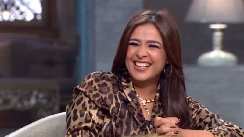 الفنانة ياسمين عبد العزيز مع ابنائها صاحبة السعادة