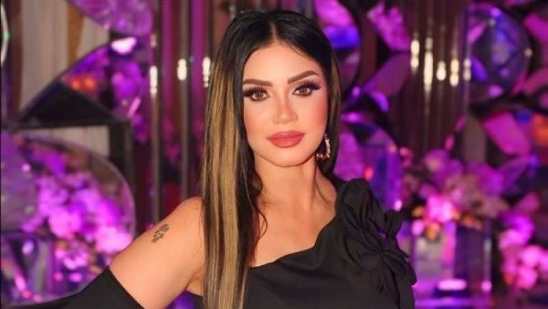 إيناس عز الدين