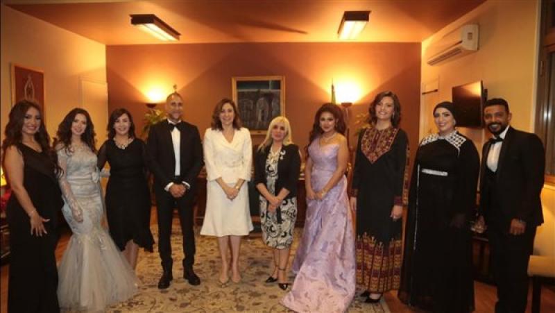 وزيرة الثقافة