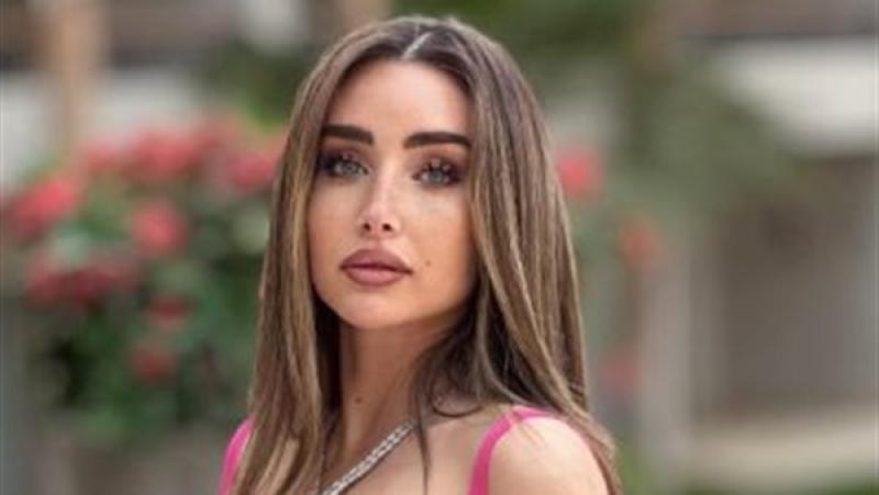 هنا الزاهد