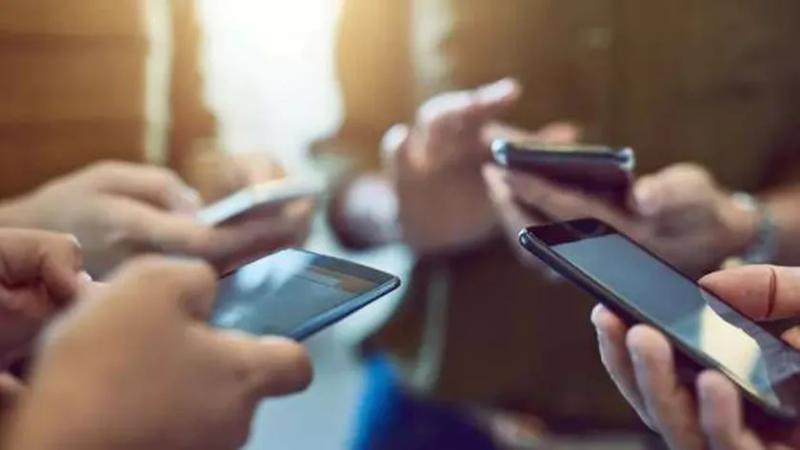 تنزيل تطبيقات عبر الإنترنت
