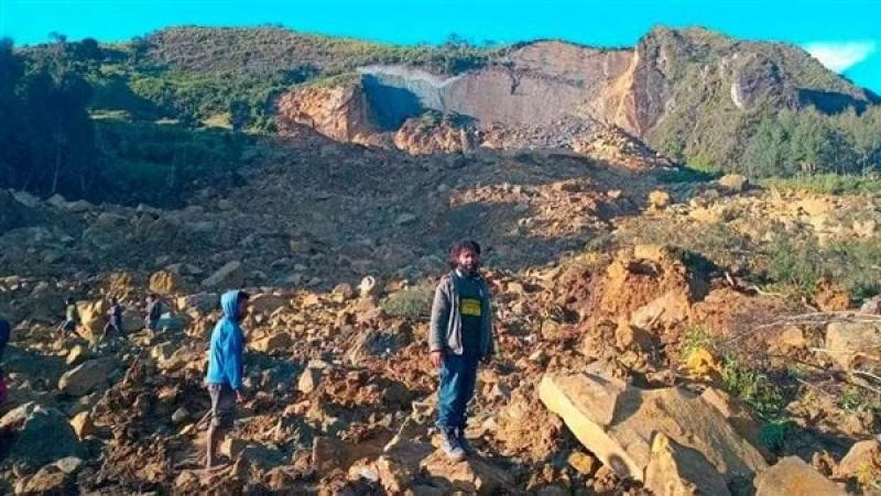 انهيار أرضي يدمر قرية بالكامل في بابوا غينيا الجديدة