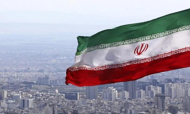 إيران