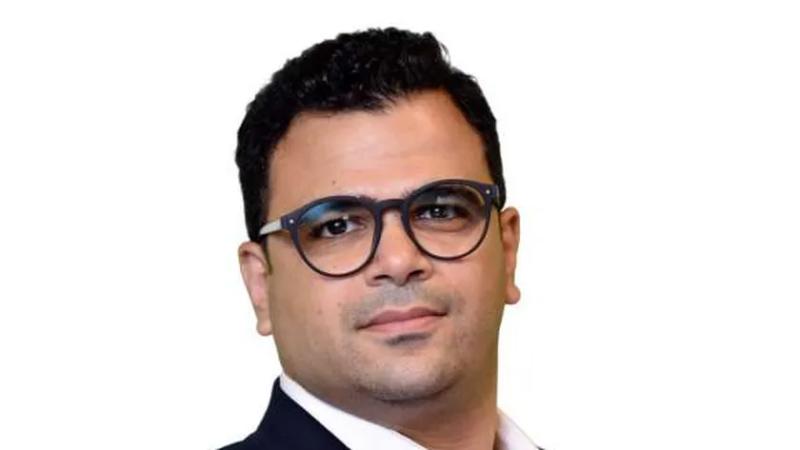 الكاتب الصحفي مصطفى عمار