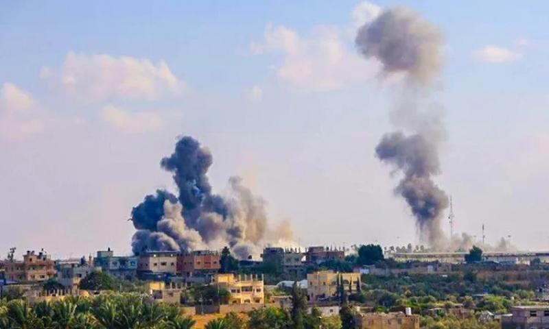 قصف مدينة رفح الفلسطينية