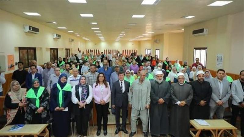جانب من الحجاج الفائزين بقرعة الحج