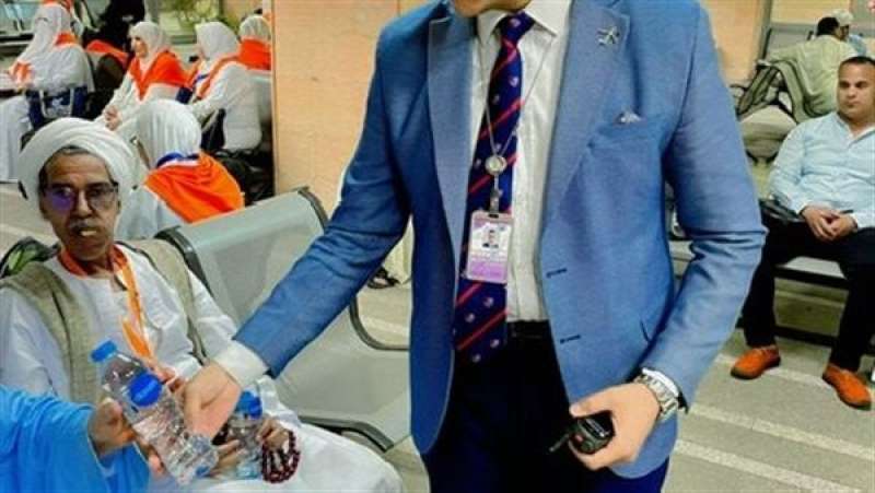 مطار الاقصر يودع رحلات الحجاج