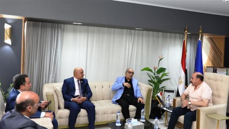محافظ أسوان يستقبل عميد المعهد العالى للموسيقى