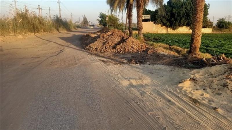 حفر الغاز الطبيعي بشوارع مطاي