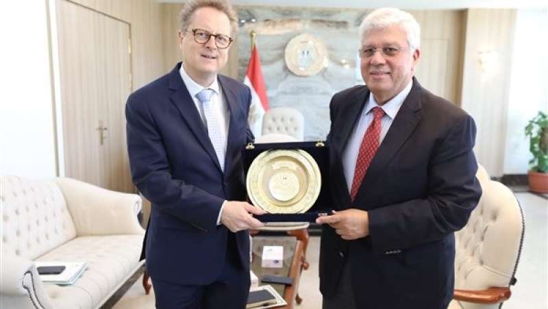 وزير التعليم العالي مع السفير الألماني بالقاهرة