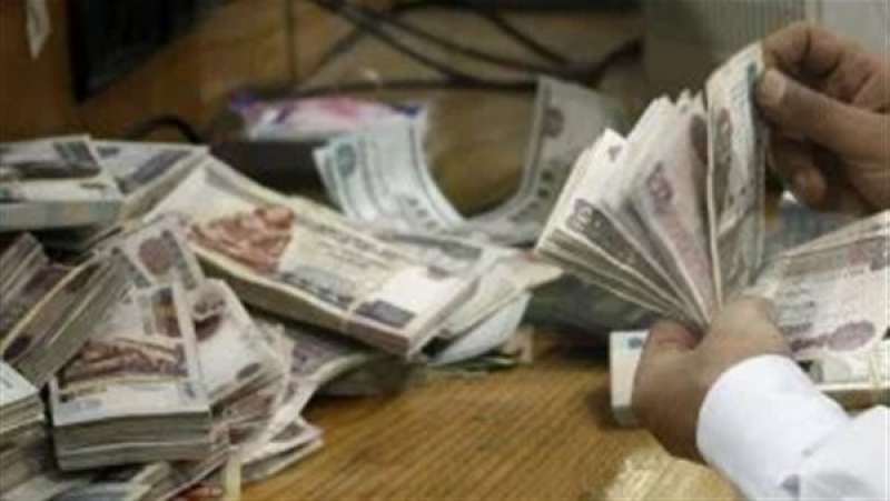 اجور ومرتبات العاملين