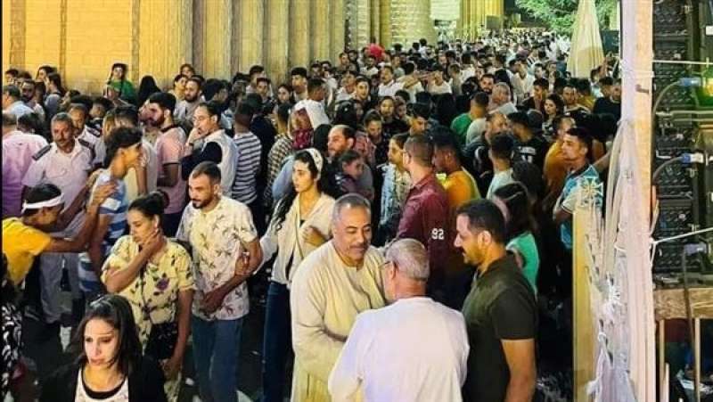 زوار دير جبل الطير