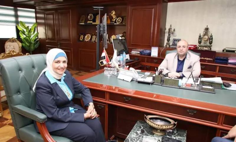 محافظ بنى سويف ووكيل وزارة الصحة