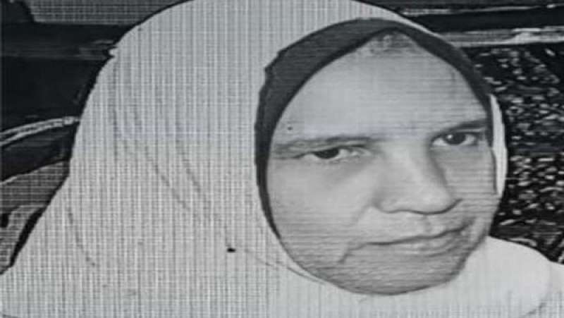 سيدة مسنة