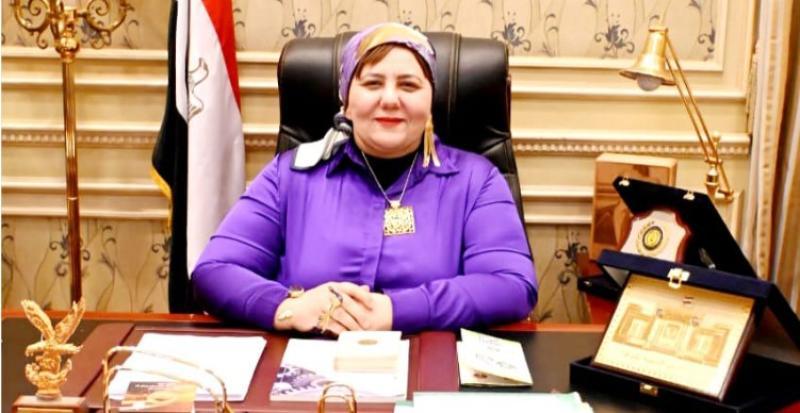 النائبة منال نصر