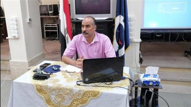 محمود الفولى وكيل وزارة التربية والتعليم بمحافظة المنوفية