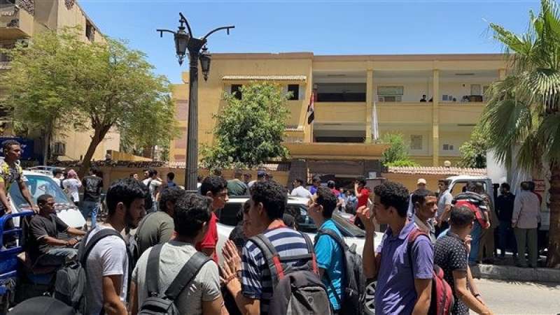 طلاب الثانوية العامة بالأقصر