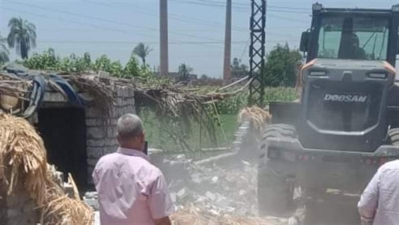 محلية بني سويف تزيل حالة تعد