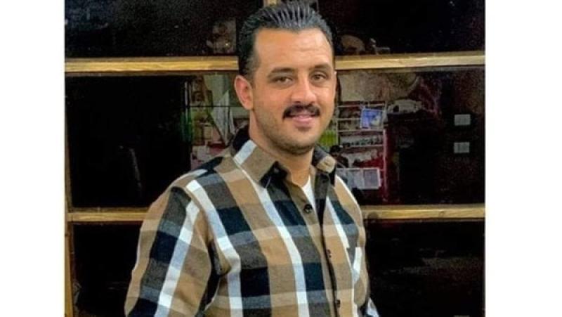 الشاب