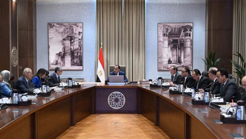 من اجتماعات اليوم