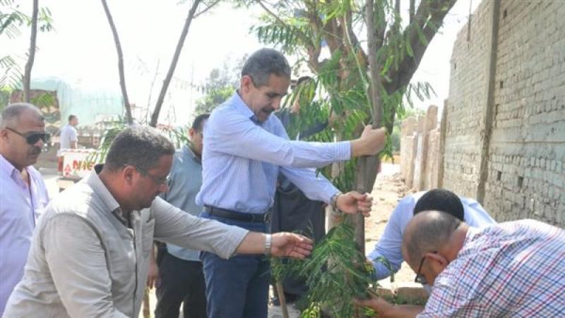 مشاركة المحافظ في زراعة الاشجار