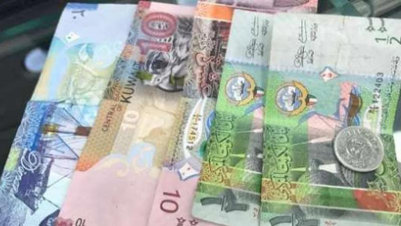 سعر الدينار الكويتي اليوم في البنوك