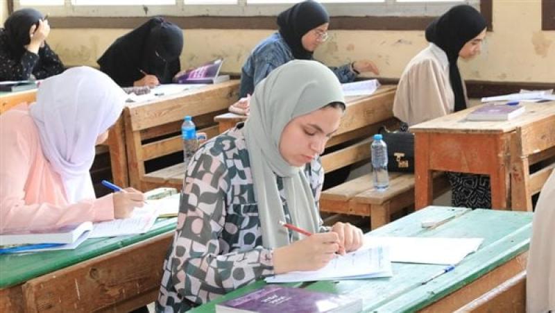 طلاب الثانوية العامة