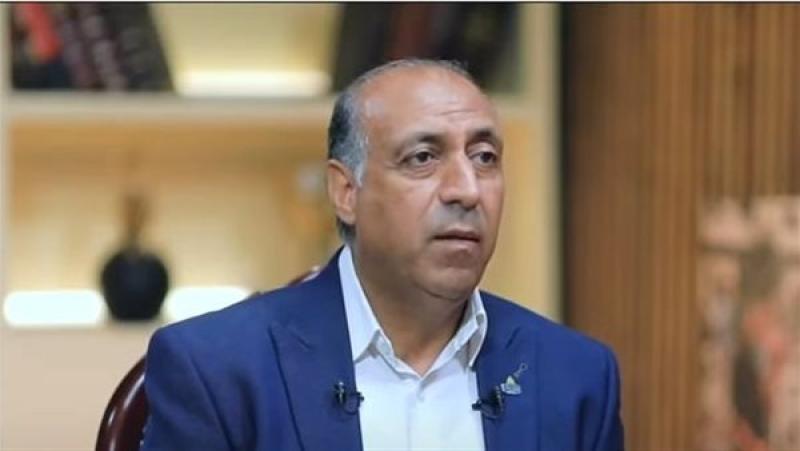 الدكتور أيمن الرقب