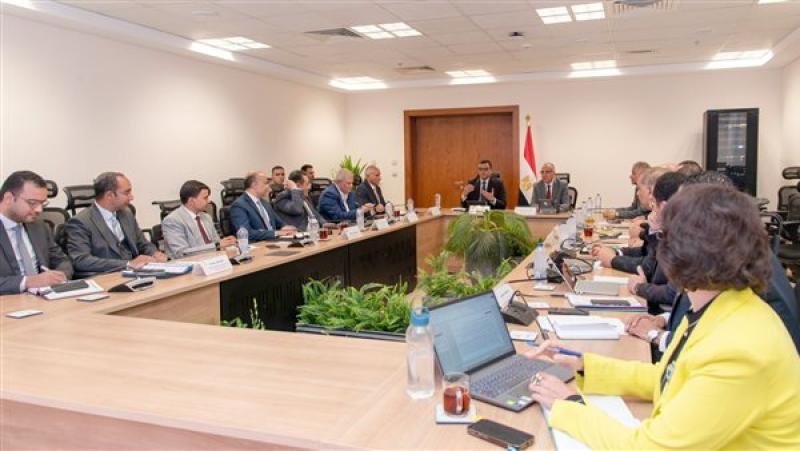 وزيرا الإسكان والري,